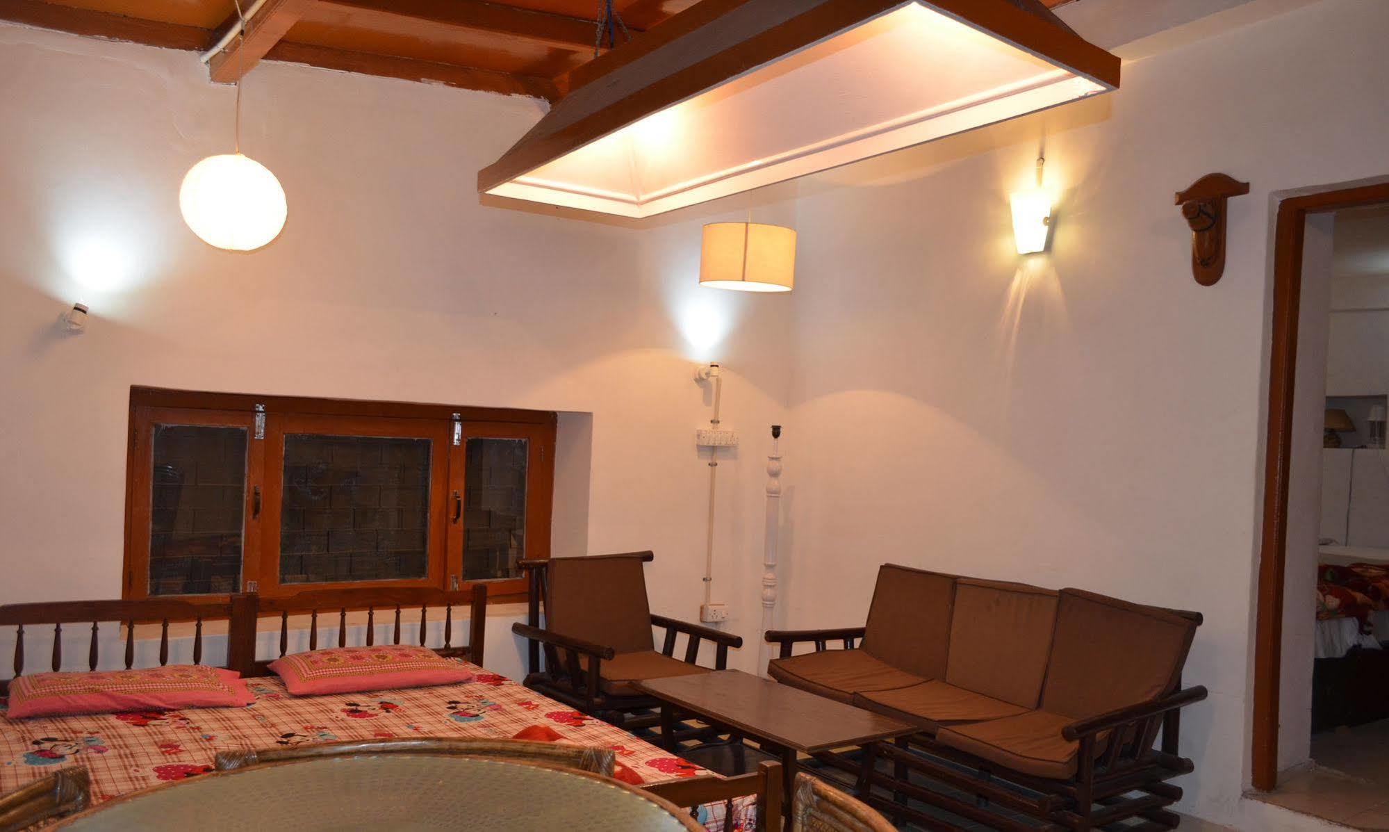 Kafal Resort Naini Tāl Exterior foto